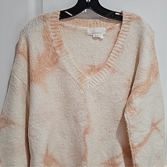 Anthropologie Pink/White Tie Dye Knit Sweater V Neck Top - Picture 4 of 8